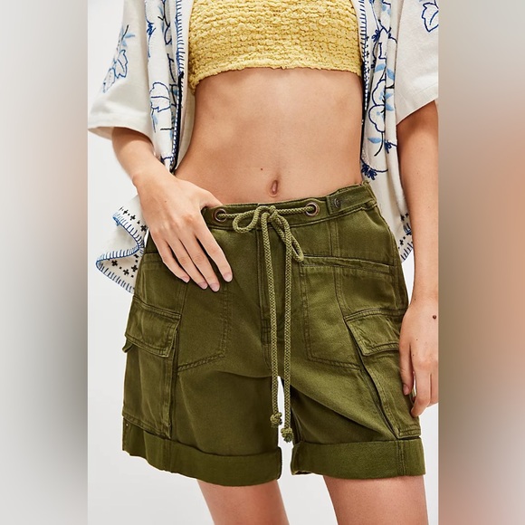 New Free People Garden Snake Green Frankie Washed Cargo Utility Shorts Pants XS